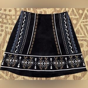 ABERCROMBIE & FITCH Embroidered Black Faux Suede Mini Skirt Sz 00 Boho Aztec 🌻